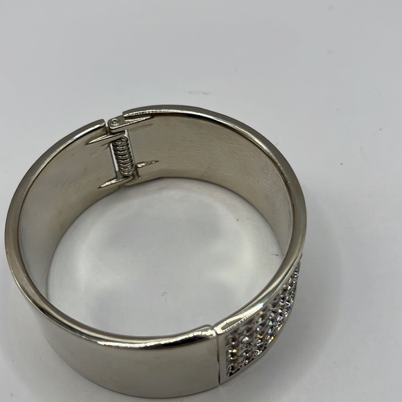 Sparkling Rhinestones Clamper Bracelet Silver-tone with Hinged Back Closure - Picture 5 of 8